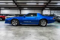  1986-Chevrolet-Camaro-Bright Blue Metallic-141804-34.jpg